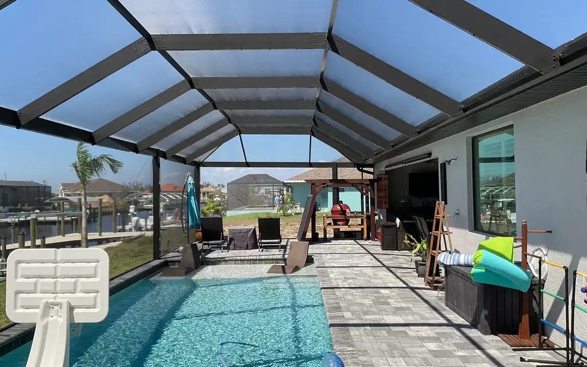 Cerramiento de piscina de aluminio en el sur de Florida